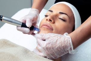 FORMATION MICRONEEDLING - BB GLOW - LIPS UP et LUMINOTHERAPIE - BESANCON